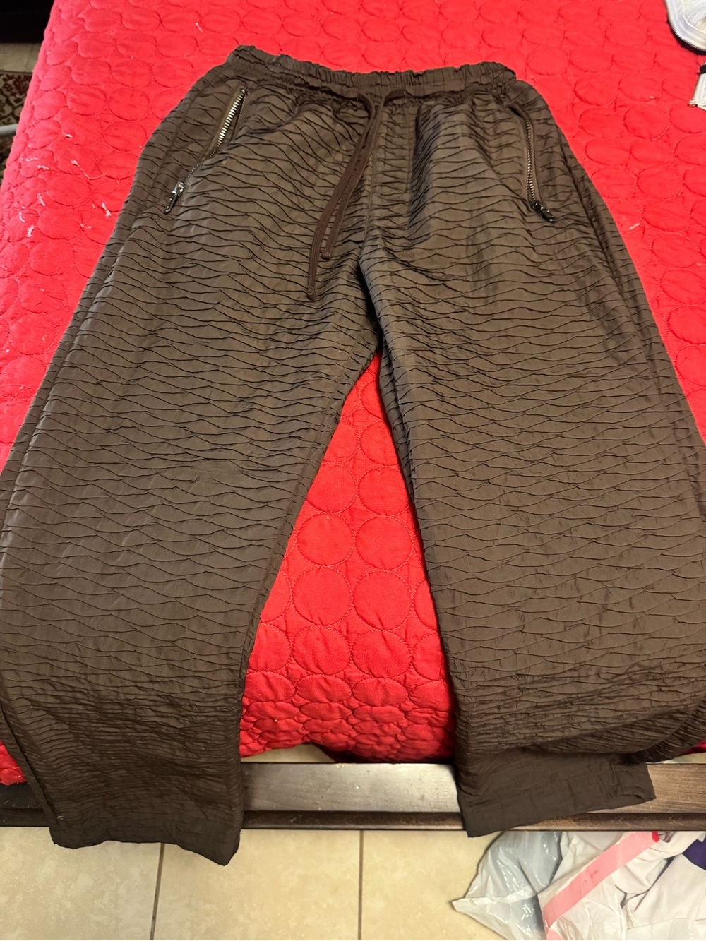 Forever 21 Men's Quilted Dark Brown Jogger Pants